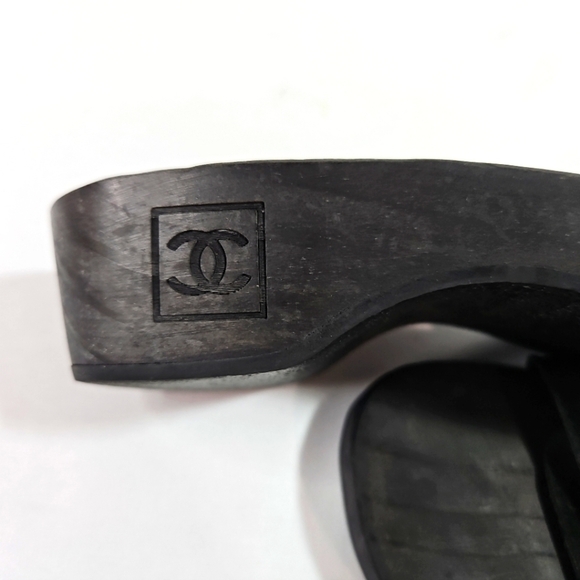 Chanel Black Suede Sandals Size 38 - Picture 4 of 8